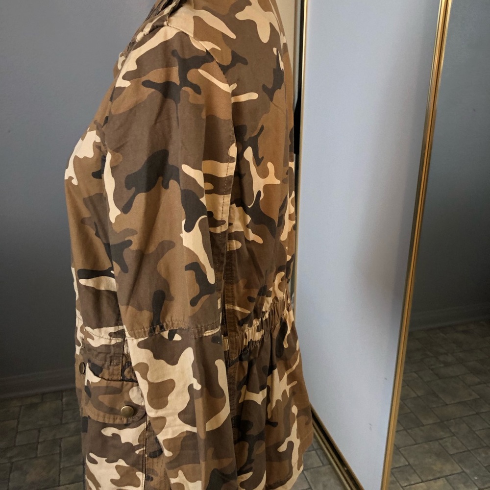 Womens jacket - Picture 2 of 3